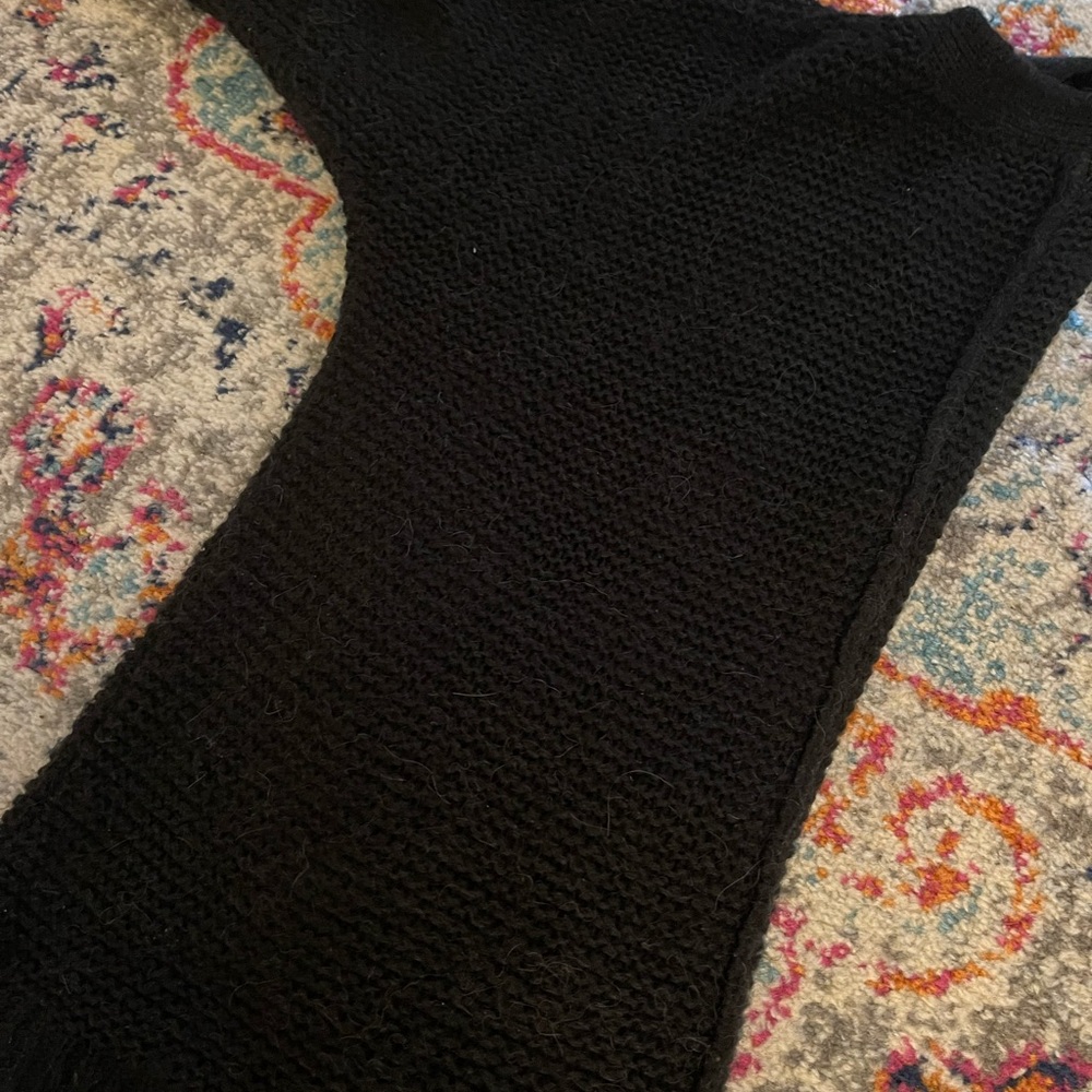 BLACK FREE PEOPLE SWEATER size small